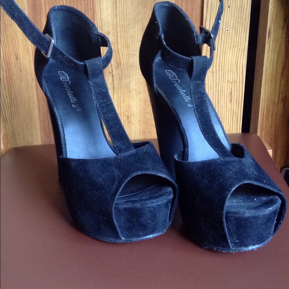 Black Breckelle's Heels